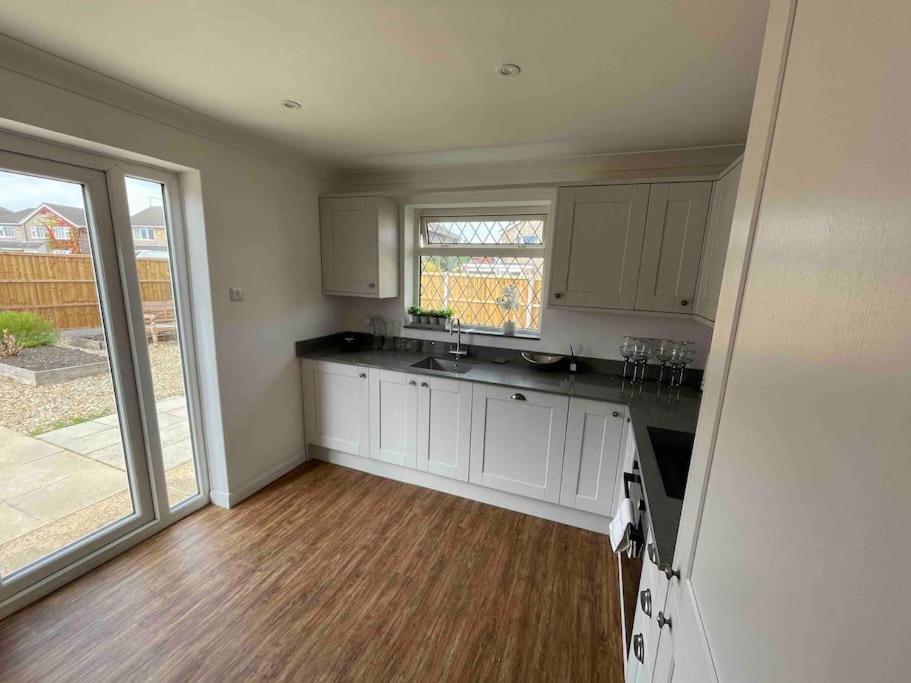 Lodge In The Heart Of Bourne Thurlby Bagian luar foto